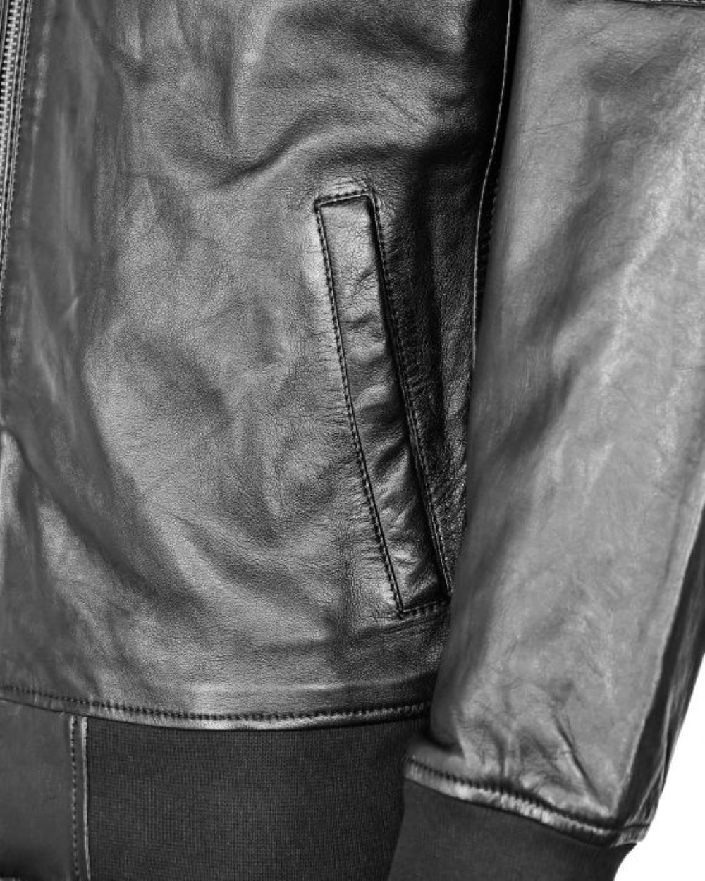 Top-Gun-R-Lederjacke-310-TG2021-2111-Detailansicht-black TGLJ 1020 schwarze Lederjacke von TOPGUN